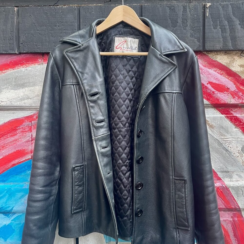 Excelled Ladies Short Straight Leather Jacket in Black